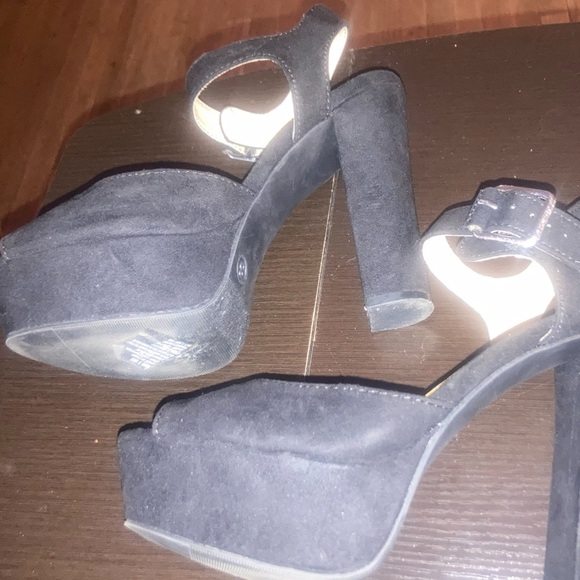 Candies Black Platform open toed heels in size 8 medium. Buckle closure. EUC - Picture 1 of 5